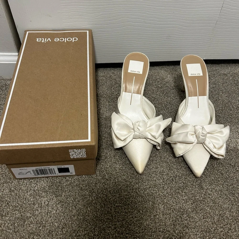 Dolce Vita Kaylie Bow Pointed Toe Mule - Picture 3 of 11